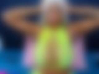 Live cam show with CaramelSassy - Average on Camming Site