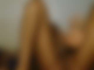 Live cam show with flirty-doll - Tease on Latina Girls