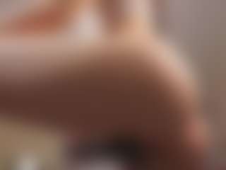 Live cam show with HiediZaborac - Ass Clapping on StripNow