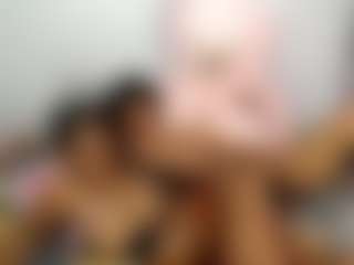 Live cam show with Hungrylexx - Small Tits on Uber Horny