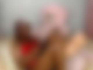 Live cam show with Hungrylexx - Eating Pussy on Camiplay Live