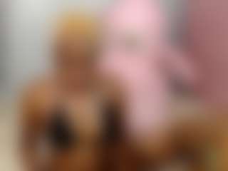 Live cam show with Hungrylexx - Gagging on Camversity