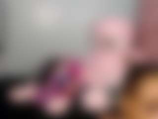Live cam show with Hungrylexx - Brown Eyes on Camsoda