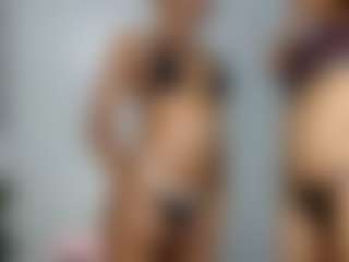 Live-Cam-Show mit Hungrylexx - Gagging auf Camsoda