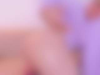 Live cam show with Malika-Noor - Big Tits Small Tits on Camsoda