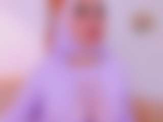 Live cam show with Malika-Noor - Curvy Young Adult on Camsoda Late Night