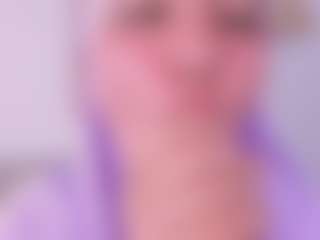 Live cam show with Malika-Noor - Nipple Piercings on Camsoda