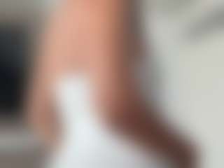 Live cam show with melisa-ross25 - Bedroom Asian on Camsoda
