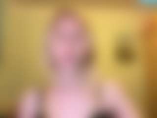 Live cam show with MelonieTrent - Anal Toys on Dolls Live