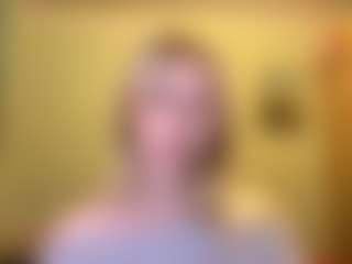 Live cam show with MelonieTrent - Ass Clapping on Mixed Magazine Live