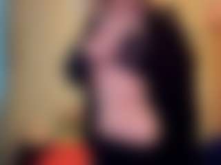 Live cam show with MelonieTrent - Dildo Or Vibrator on Taboo Cams XXX