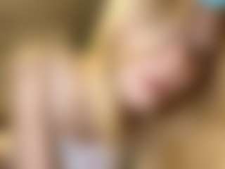 Live cam show with MelonieTrent - Body Massage on fapnchat