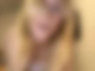 Live cam show with MelonieTrent - Facial Piercings on xxxlivecams.org