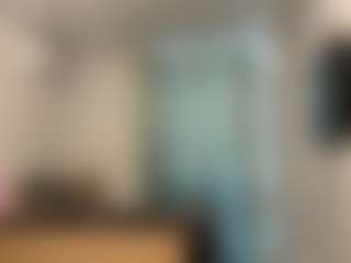 Live cam show with MelonieTrent - Body Massage on Cam Slut