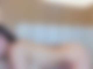 Live cam show with MorganAura - Camel Toe on SpunkLive