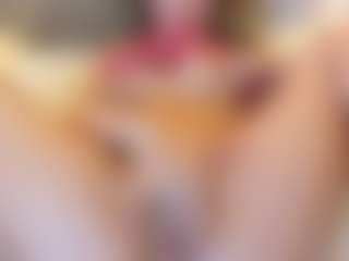 Live cam show with MorganAura - Camel Toe on CamClone