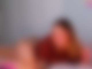 Live cam show with Tee - Huge on Latina Girls