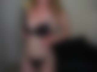 VivienVance18's Live Sex Cam Show