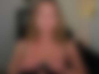 Live cam show with VivienVance18 - Average on CamwithHer