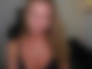 VivienVance18's Live Sex Cam Show
