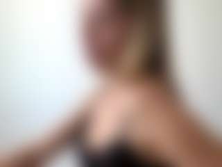 Live cam show with Scarlett - Petite on nudelive.tv