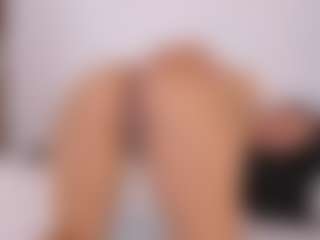 AylinLove's Live Sex Cam Show