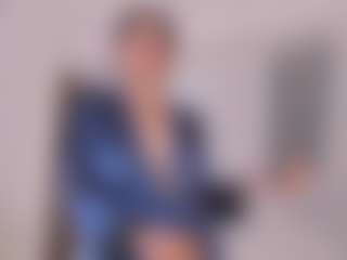 AylinLove's Live Sex Cam Show