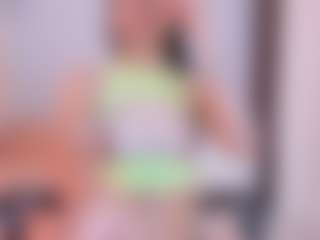 AylinLove's Live Sex Cam Show