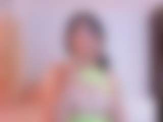 AylinLove's Live Sex Cam Show