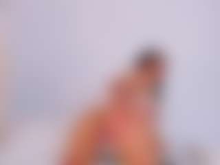 AylinLove's Live Sex Cam Show