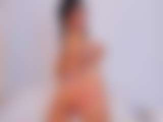 AylinLove's Live Sex Cam Show