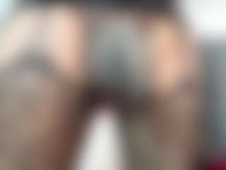 Live cam show with Bianca-Antonelli - Cumshot on Fit Hotties