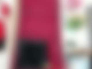 Live cam show with Bianca-Antonelli - Average on CamwithHer