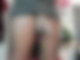 Live cam show with Bianca-Antonelli - Genital Piercings on Strip Flash - Live Sex Shows