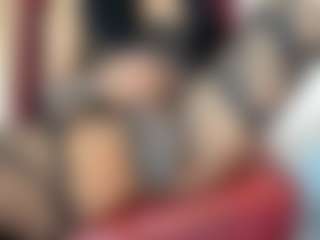 Live cam show with Bianca-Antonelli - Black Hair on Dolls Live