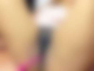 Live cam show with Brenda - Nipple Piercings on SmokeAndPoke