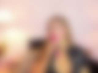 Live cam show with Brenda - Nipple Piercings on madthumbs