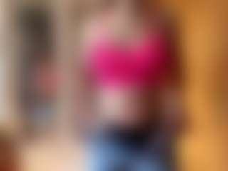 Live cam show with CodiMckone - Bedroom on Milf Play
