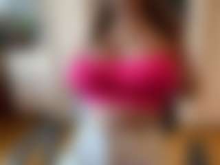 Live cam show with CodiMckone - Upskirt on SpankPalCams