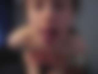 Live cam show with GidgetTroha - Average on Camsoda