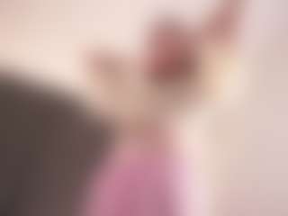 Live cam show with GidgetTroha - Average on Camsoda