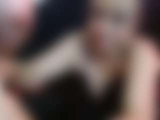 Live cam show with Iris-bloom69 - Middle Aged on AdultVida.com