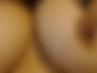 Iris-bloom69's Live Sex Cam Show