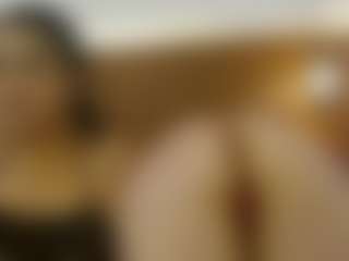 Iris-bloom69's Live Sex Cam Show