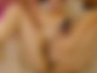 Live cam show with Iris-bloom69 - Blowjob on livesuperchat.net