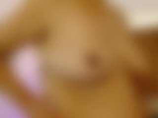 Live cam show with Iris-bloom69 - Dildo on Camsoda