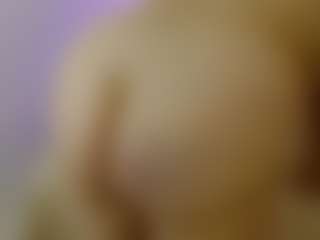 Live cam show with Iris-bloom69 - Dildo Or Vibrator on sexylivex.com