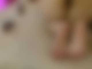 Live cam show with Iris-bloom69 - Twerk on Camsoda