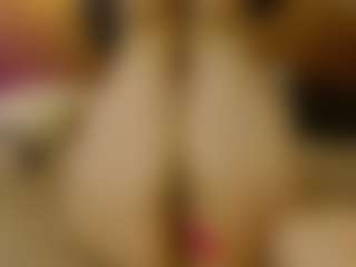 Live cam show with Iris-bloom69 - Lovense on Camsoda