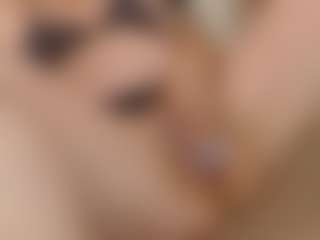 Iris-bloom69's Live Sex Cam Show